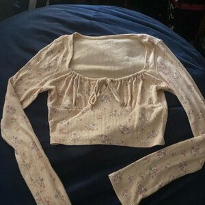 Aeropostale Floral Beige Crop Top